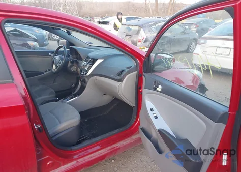 2013 Hyundai Accent Se из США, поврежденный, VIN KMHCU5AE1DU071243